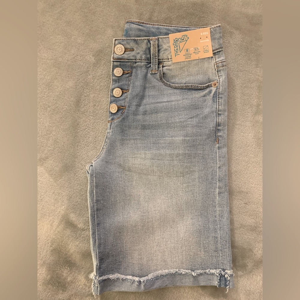 Girls brand new jean shorts. Three sizes available.